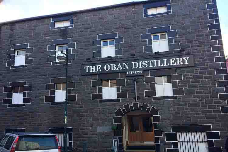 Photo of the Oban Distillery