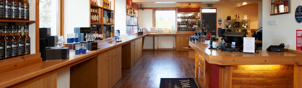 Inside the shop and tasting area at Tomatin