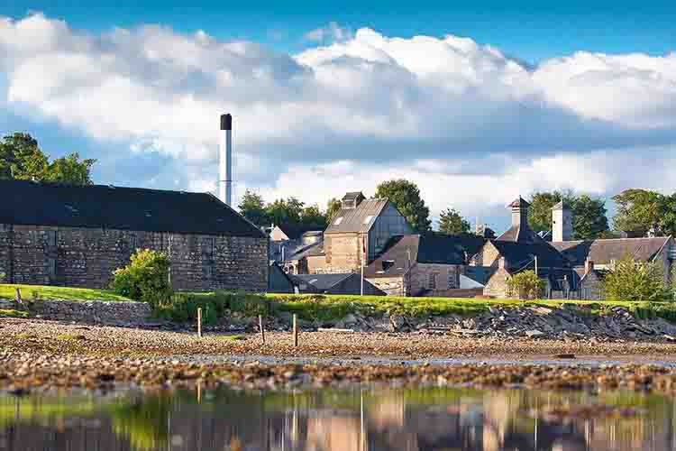The Dalmore Whisky Distillery